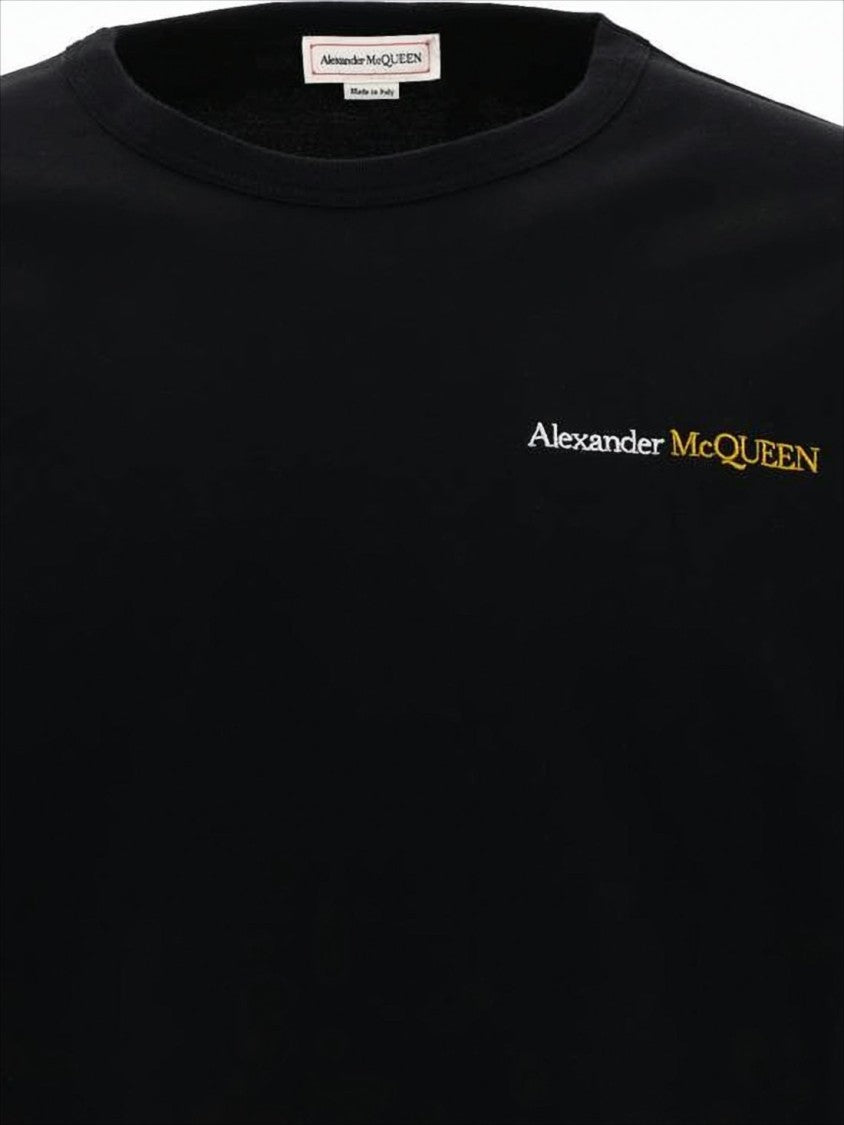 Alexander Mcqueen Minimalist Black T-Shirt With Subtle Logo Detail