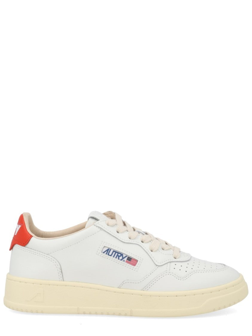 Autry Medalist Low Leather Heel Tab Sneakers