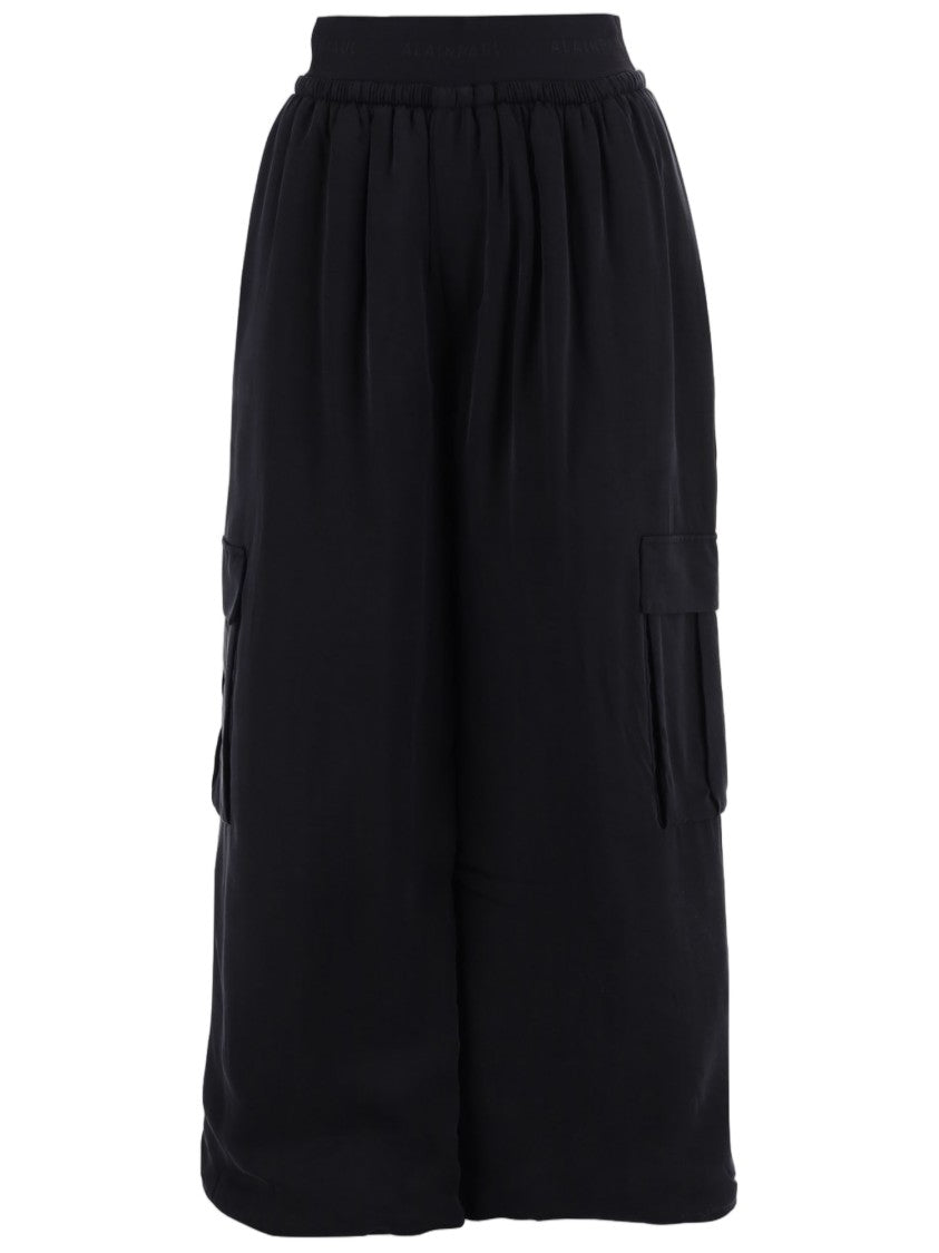 Alainpaul Knee-Length Black Shorts With Elastic Waistband And Utility Pockets