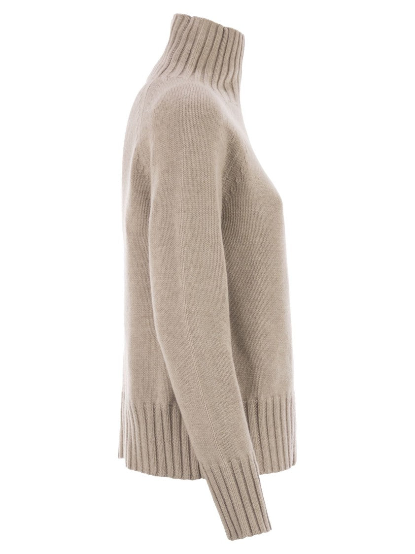 Max Mara Turtleneck In Wool And Cashmere Yarn