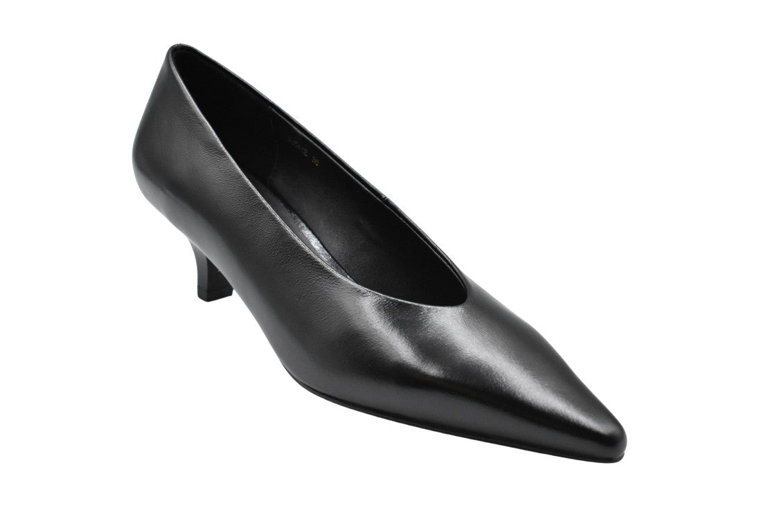 Jeannot Low-Heeled Black Shoes With Pointed Toe