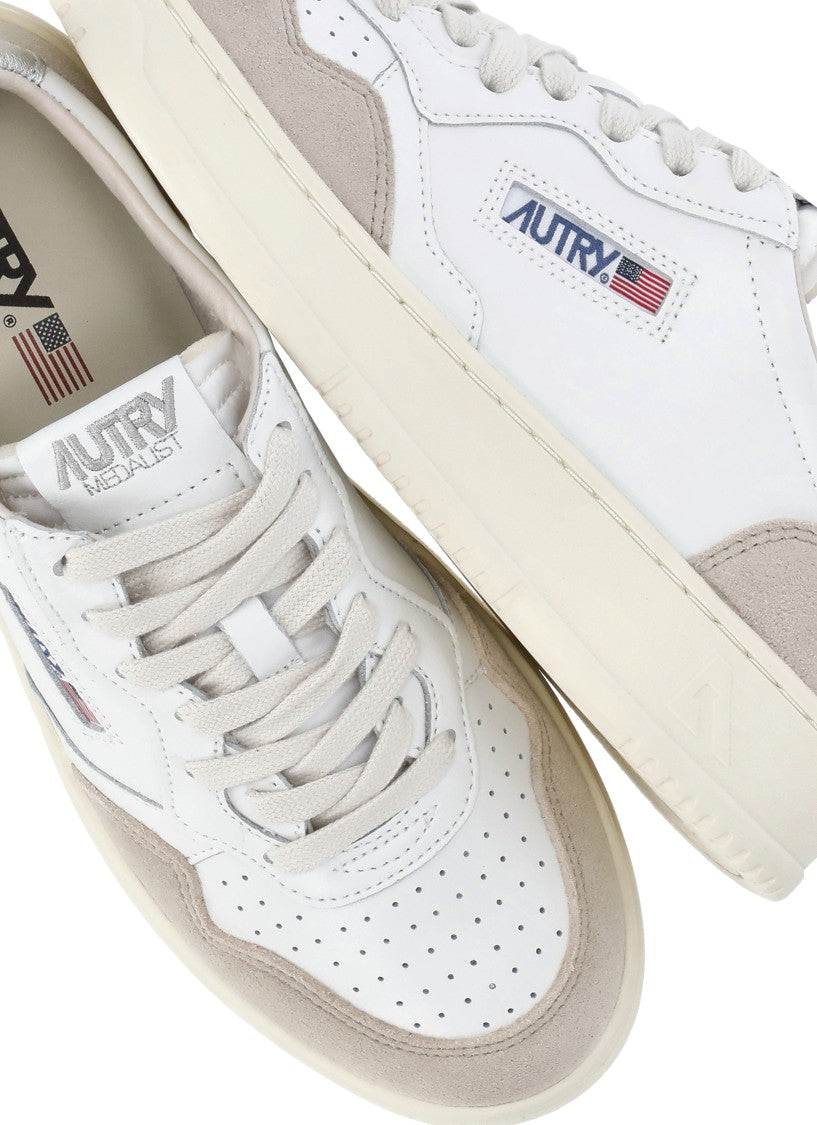 Autry White Smooth Leather Medalist Low Sneakers