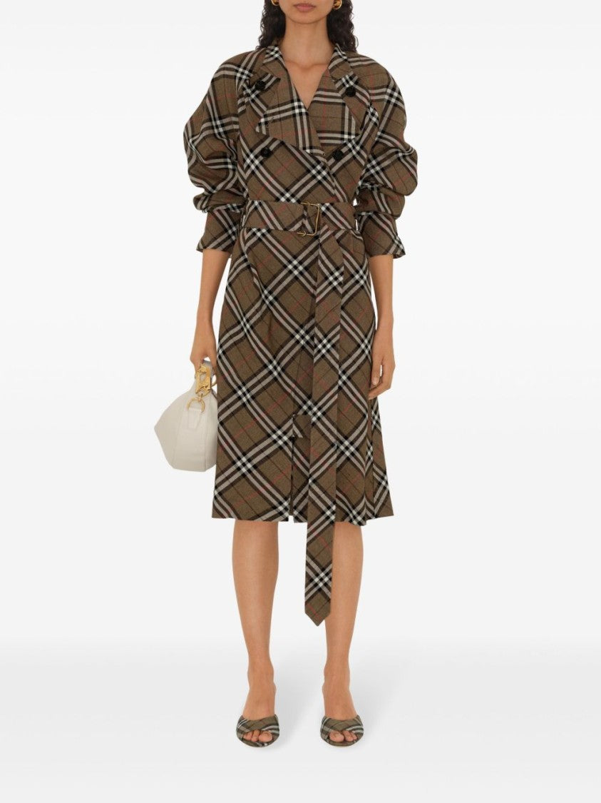 Burberry Crescent-Shaped Textured Bag With Gold-Tone Hardware