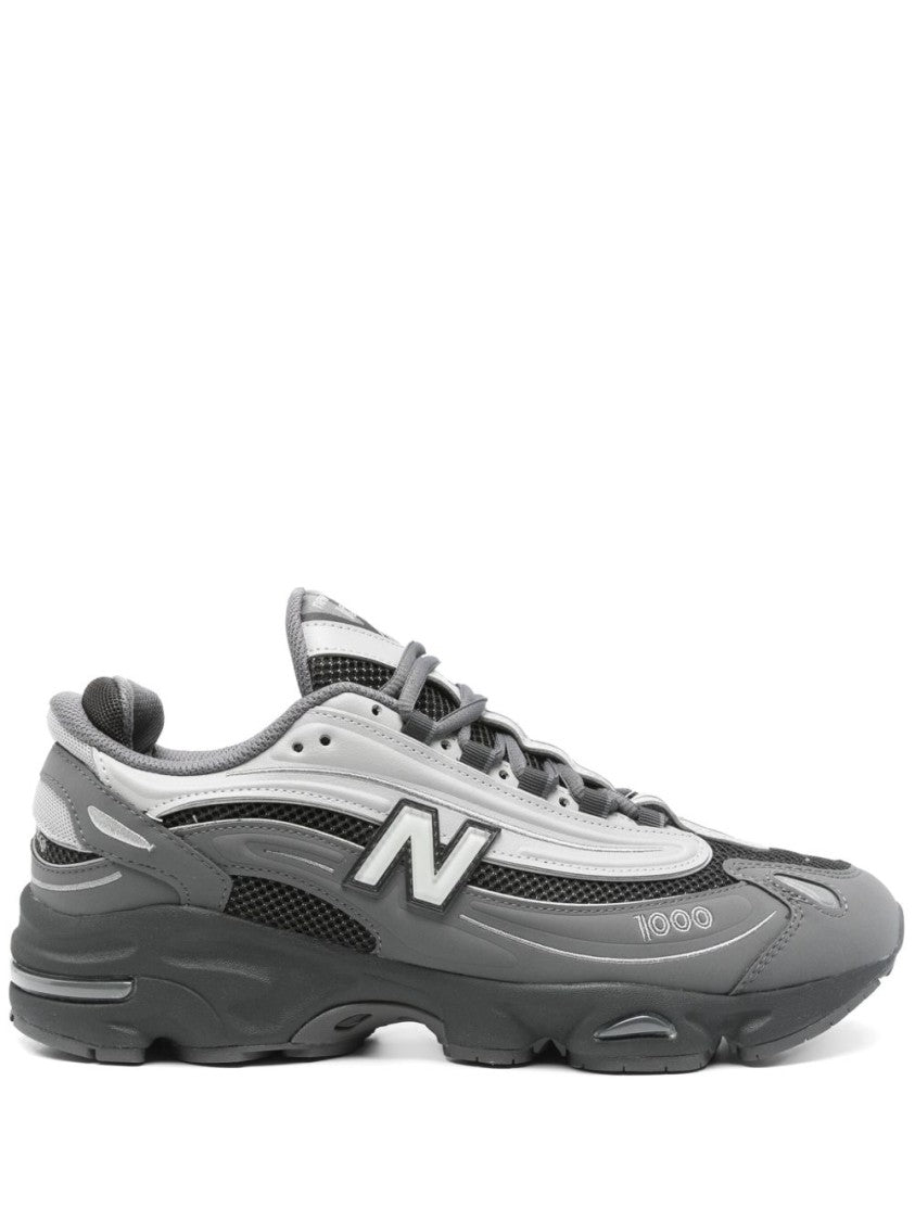 New Balance Lightweight Breathable Grey Sneakers With Design