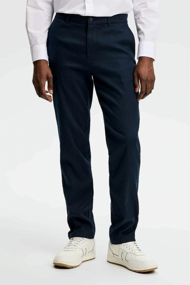J Lindeberg Straight-Leg Tailored Pants With Minimalist Aesthetic