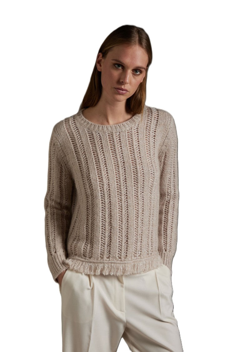 Kangra Refined Women's Garment With Classic Silhouette