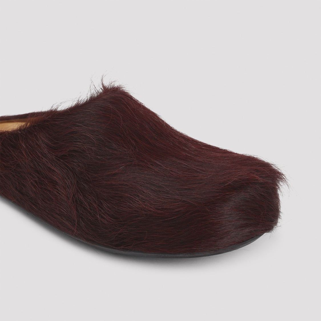 Marni Wild Cherry Calf Hair Fussbett Sabot Mules
