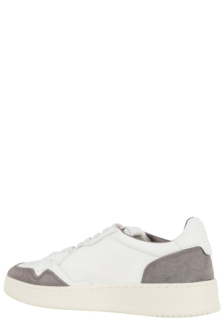 Autry White Medalist Low Men Sneakers