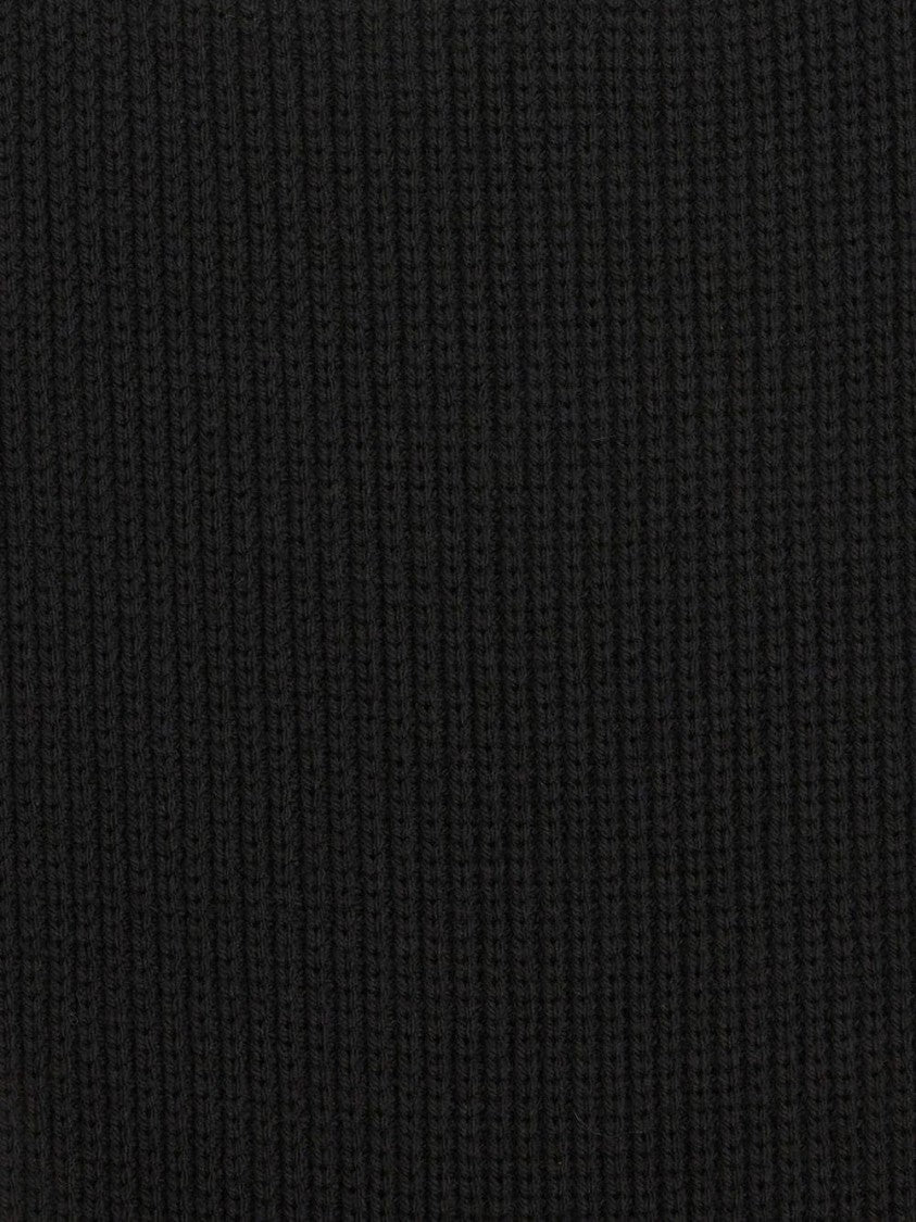 Etro Ribbed Wool Scarf With Minimalist Design