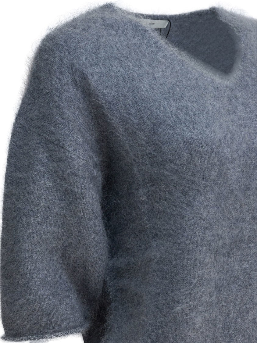 R2w Plush V-Neck Cashmere Knitwear With Cropped Silhouette
