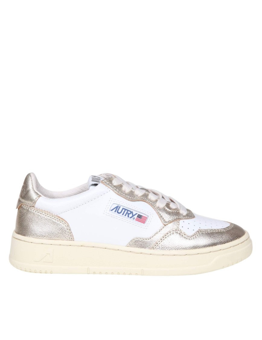 Autry Sneakers In White And Platinum Leather