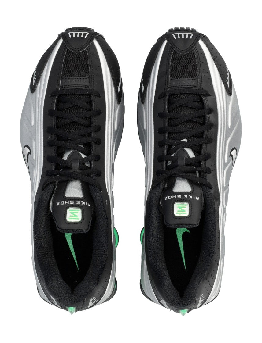 Nike Shox R4 Sneakers
