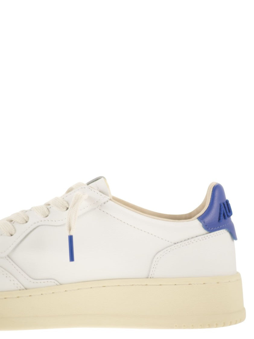 Autry Medalist Low - Leather Sneakers