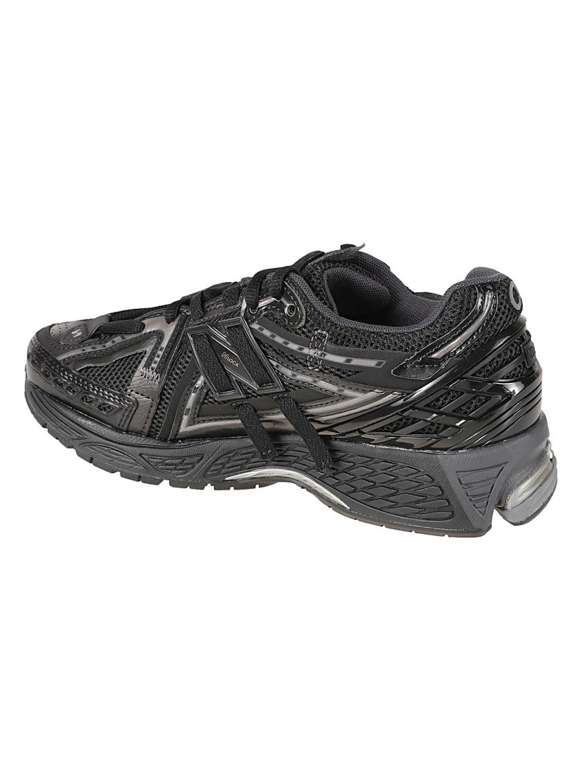 New Balance Sporty Sneakers With Cushioned Sole And Glossy Overlays