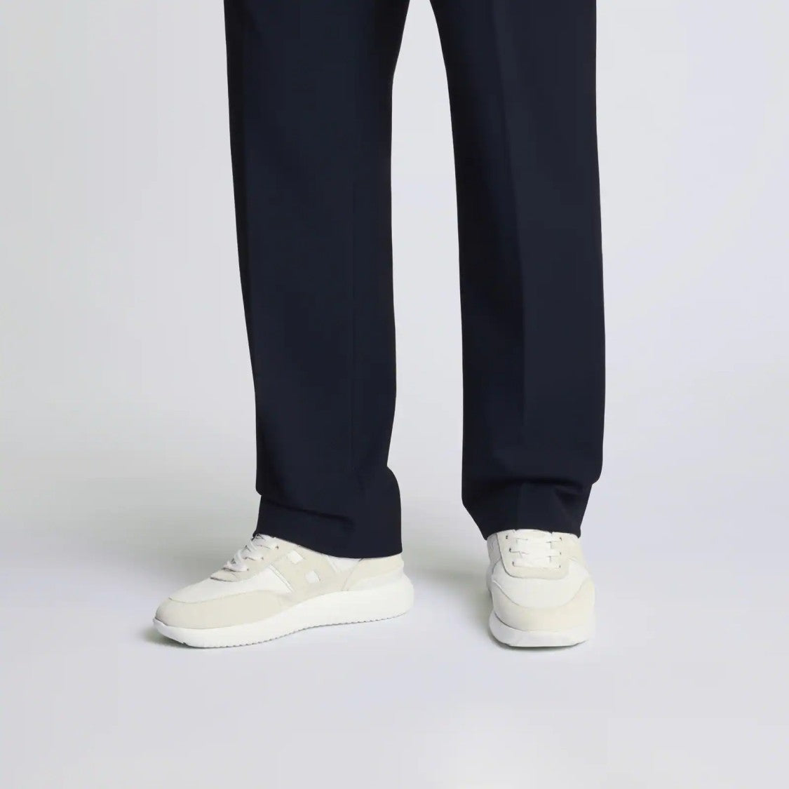 Hogan H709 Allacciato H Banda Sneakers In White