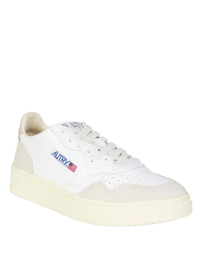 Autry White Medalist Low Ls37 Sneakers