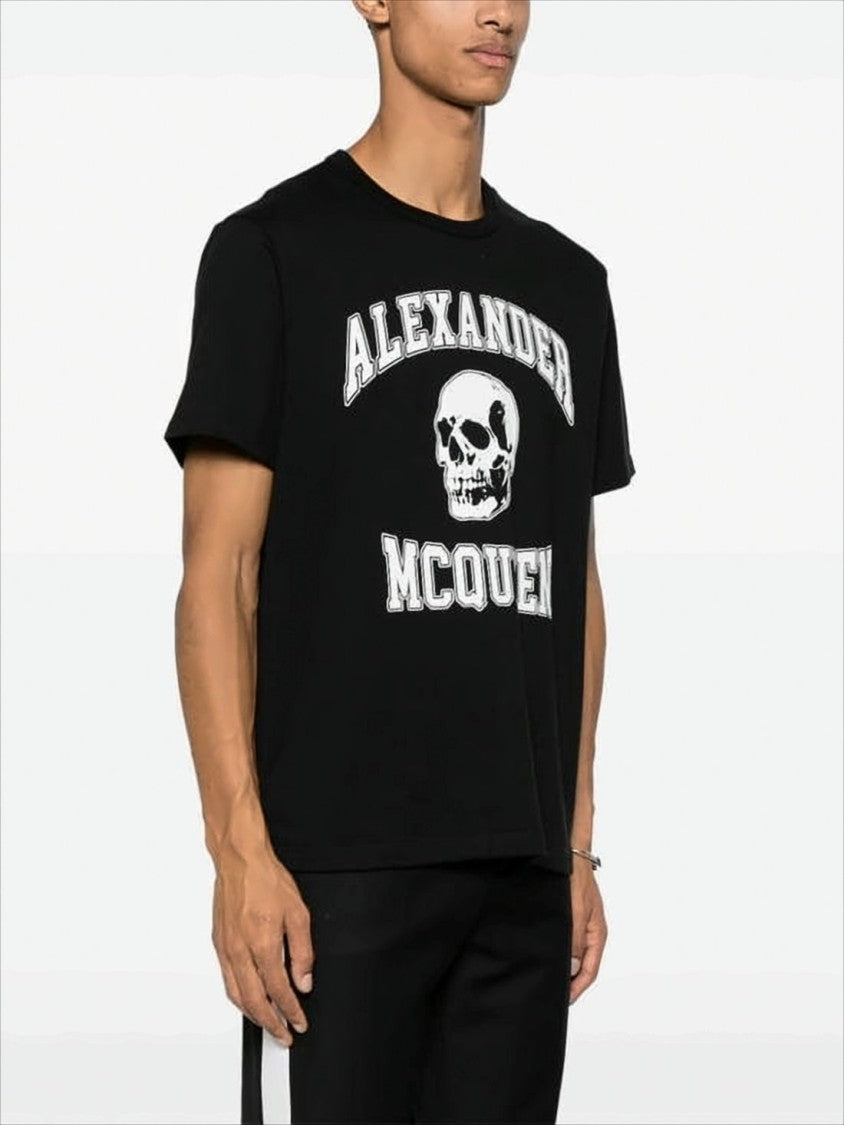 Alexander Mcqueen Black Short-Sleeve T-Shirt With Graphic Skull Design
