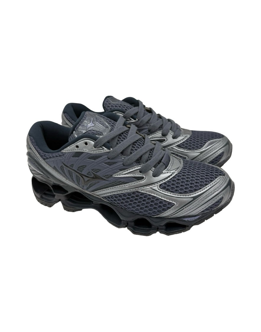 Mizuno Breathable Mesh Athletic Sneakers With Shock Absorption Technology
