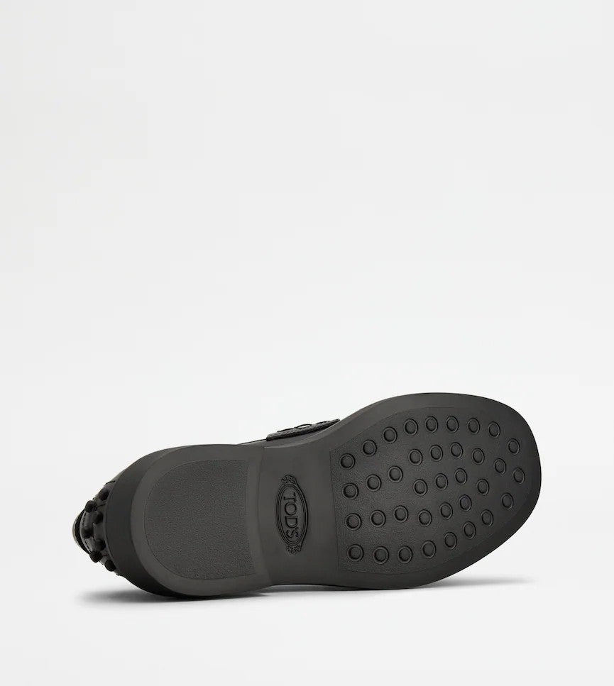 Tod's Timeless Black Leather Loafers With Rubber Sole
