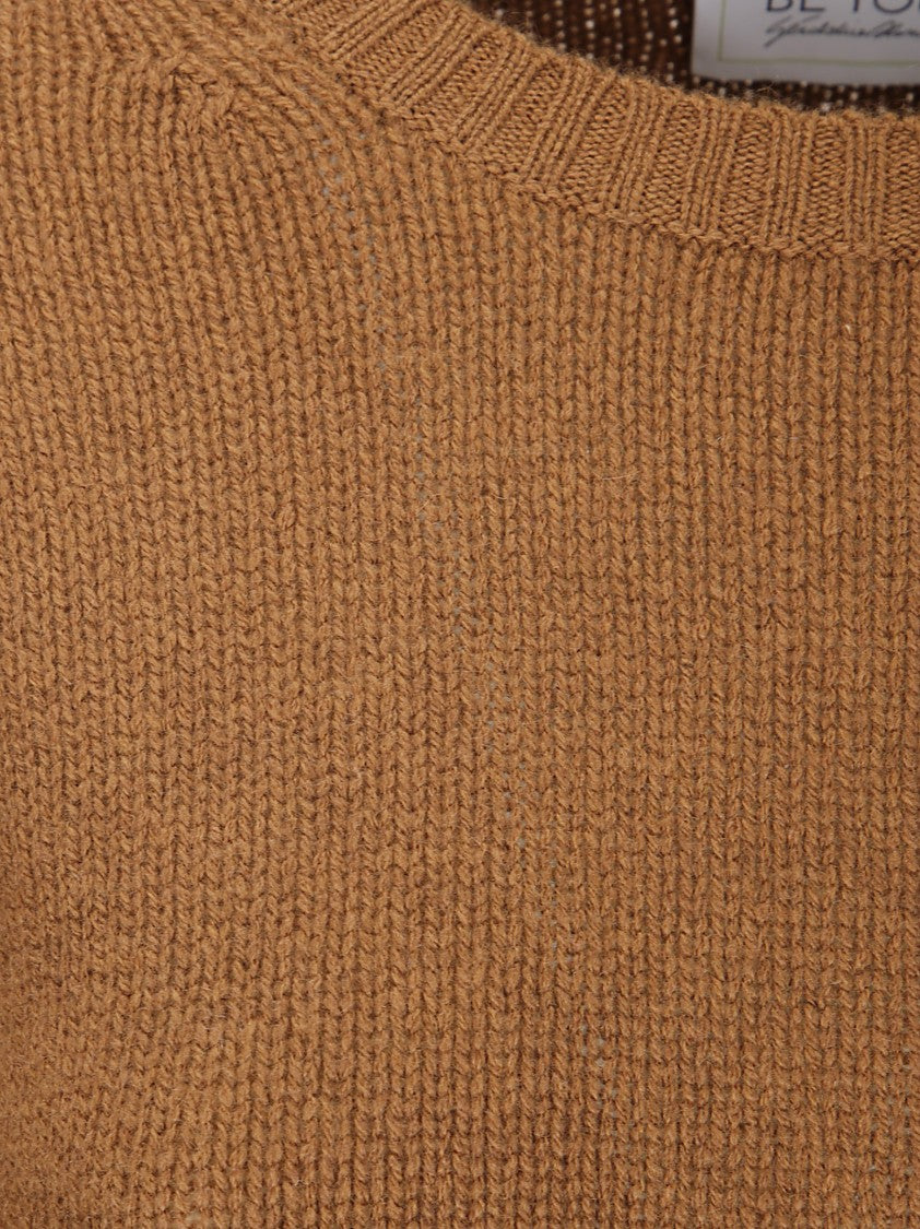 Be You Short-Fit Cashmere Crew Neck Sweater With Cozy Texture