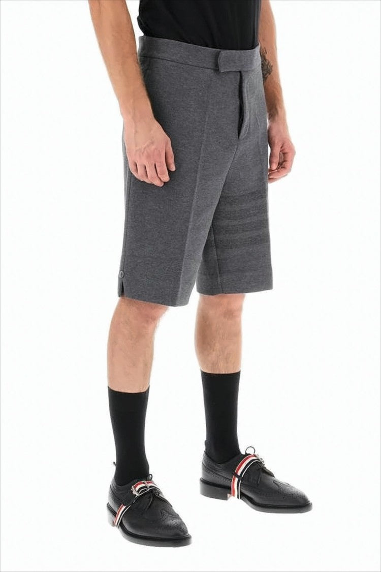 Thom Browne Tailored Grey Shorts With Structured Silhouette And Subtle Detailing