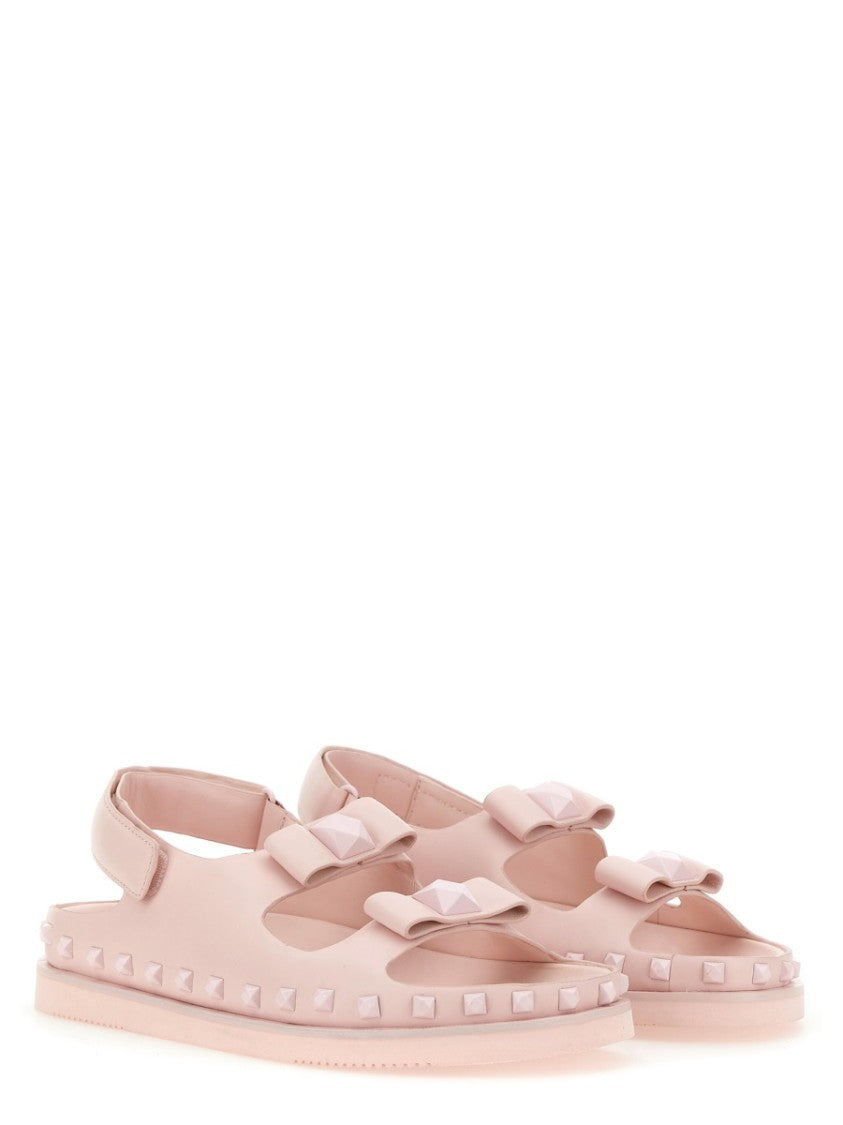 Ash "Ursula" Sandal