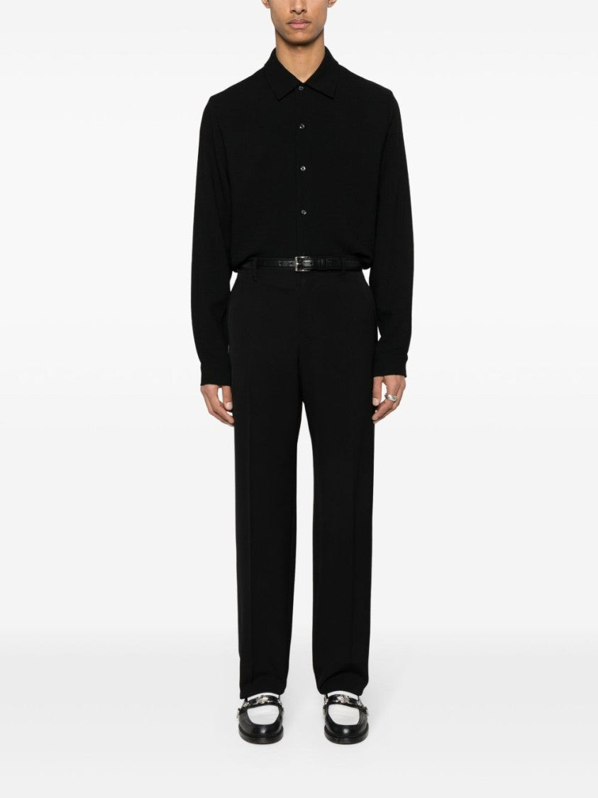 Séfr Minimalist Black Button-Up Shirt With Classic Collar And Tailored Silhouette
