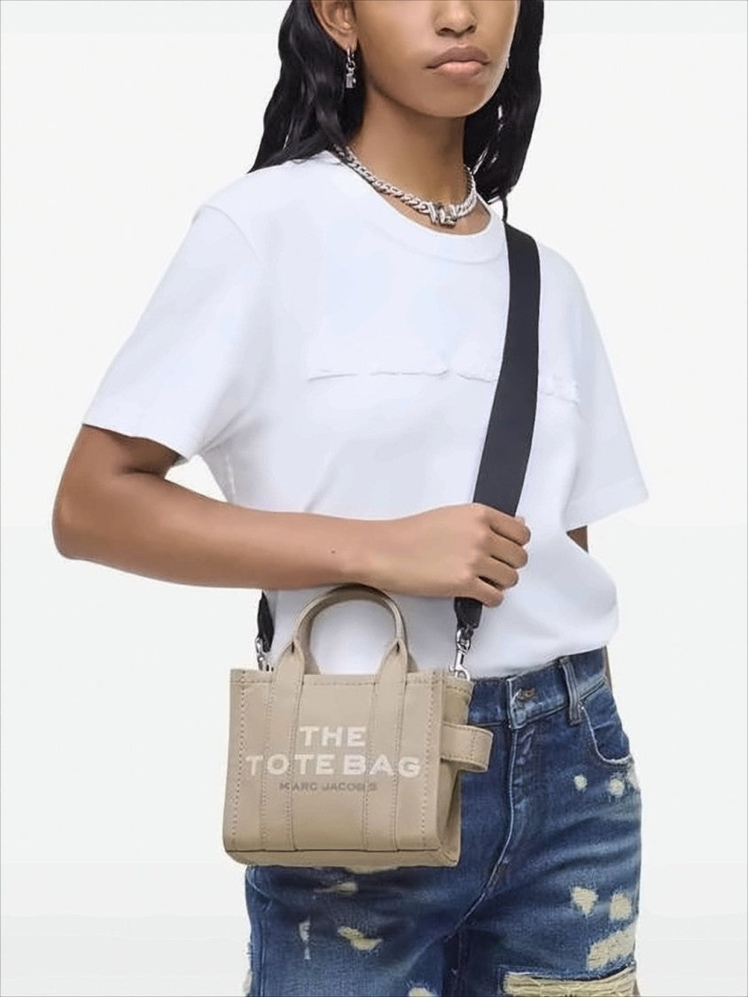 Marc Jacobs Compact Beige Cotton Canvas Tote With Detachable Strap