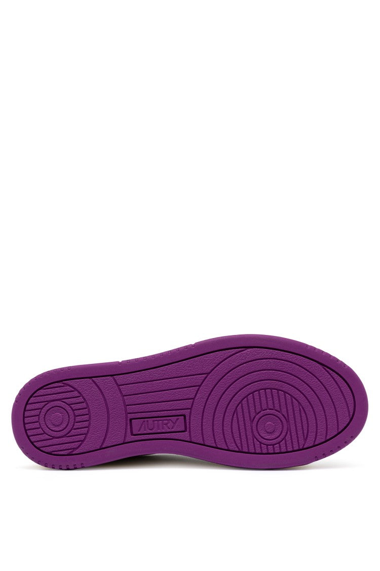 Autry Women’S Medalist Leather Sneakers