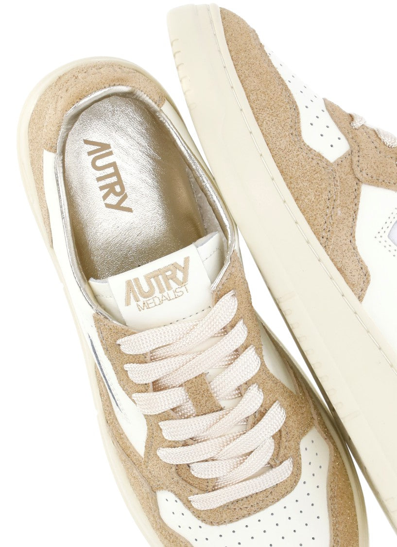 Autry Medalist Low Sneakers
