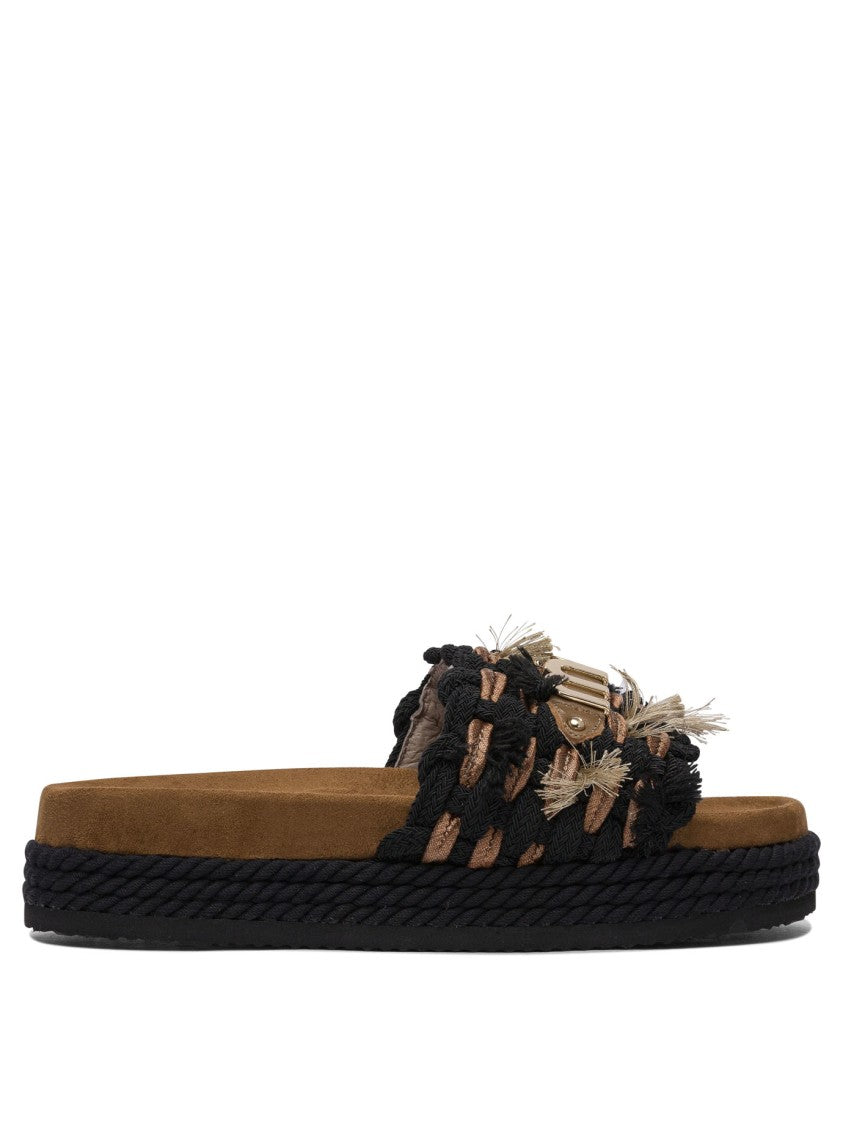 Mou Braided Brown Sandals With Textured Upper