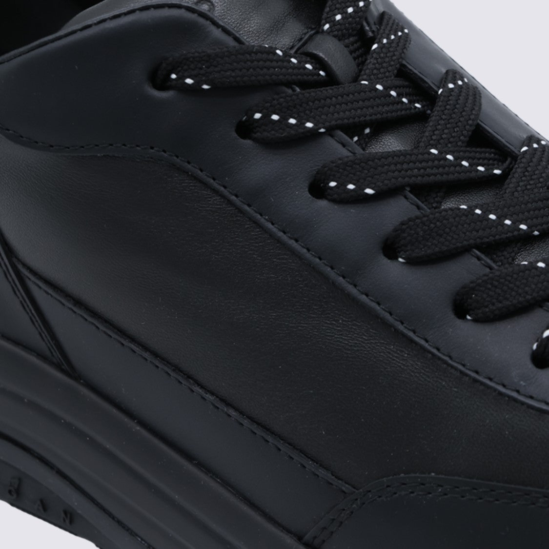 Hogan Matte Finish Minimalist Sneakers With Cushioned Sole