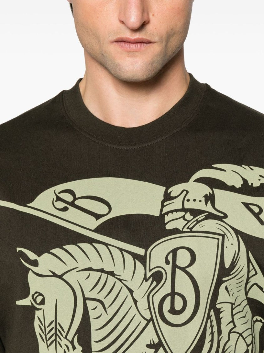 Burberry Knight Graphic Print T-Shirt With Relaxed Fit