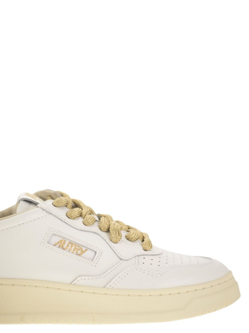 Autry Medalist Low - Leather Sneakers