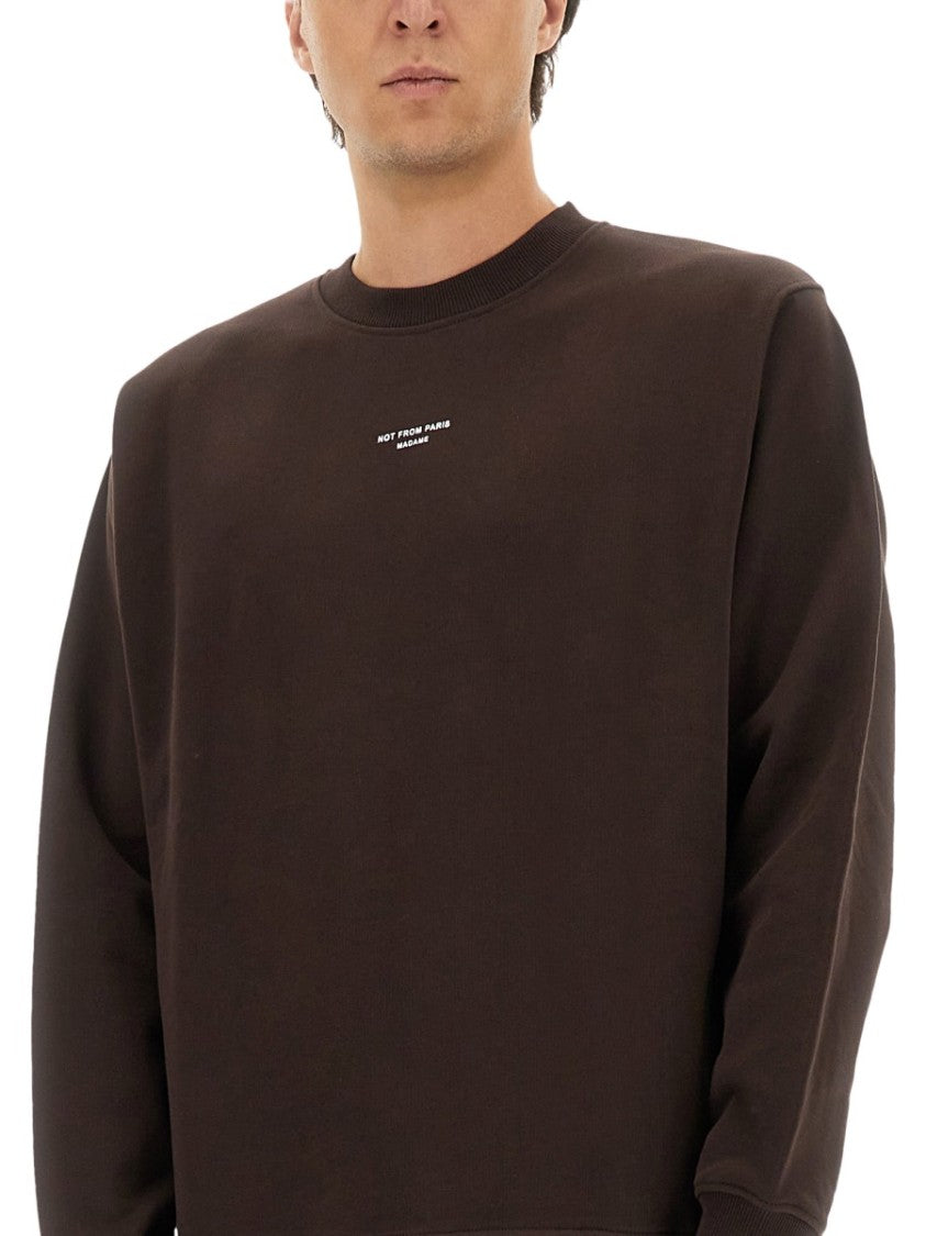 Drôle De Monsieur Relaxed Fit Brown Sweatshirt With Chest Slogan