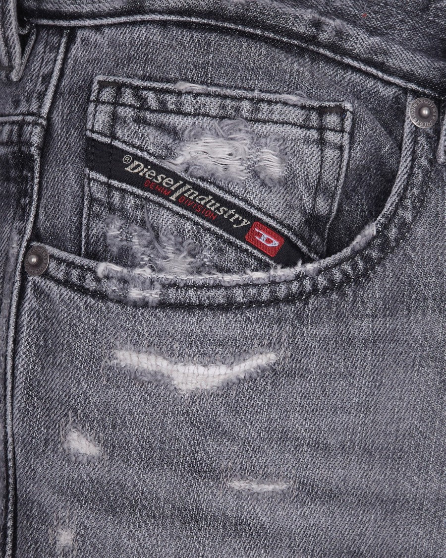 Diesel 1988 D-Ark 09M64 Black Jeans