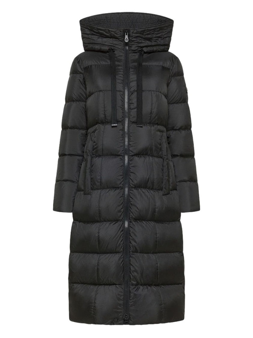 Peuterey Tailored Black Coat With Structured Silhouette And Timeless Design