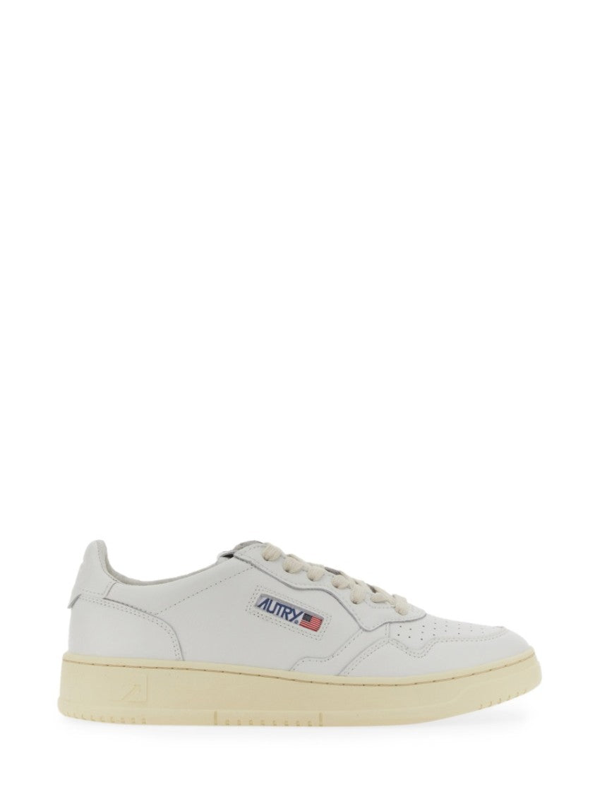 Autry Medalist Low Leather Sneakers