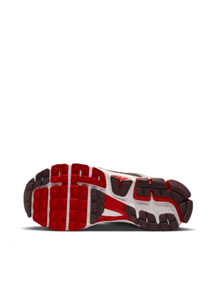 Nike Vomero 5 'Mystic Red' Sneakers