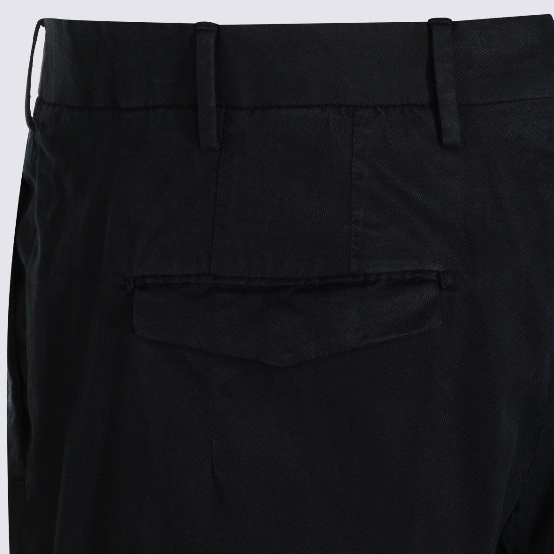 Pt Torino Tailored Black Trousers With Subtle Pleats And Refined Finish