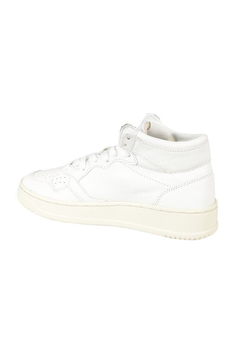 Autry Mid Woman Leat Mid-Top Sneakers