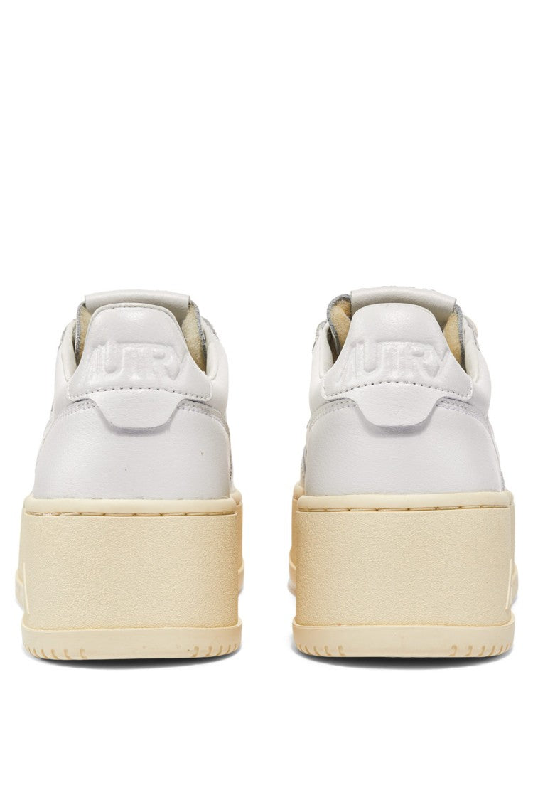 Autry Women’S Medalist Platform Leather Sneakers White