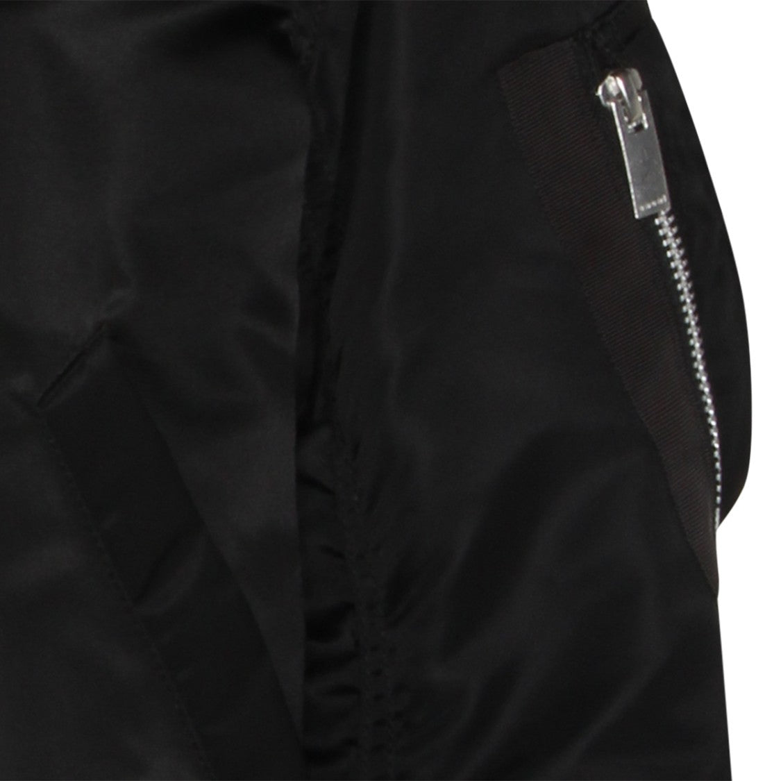 Sacai Oversized Black Jacket With Zip Fastening