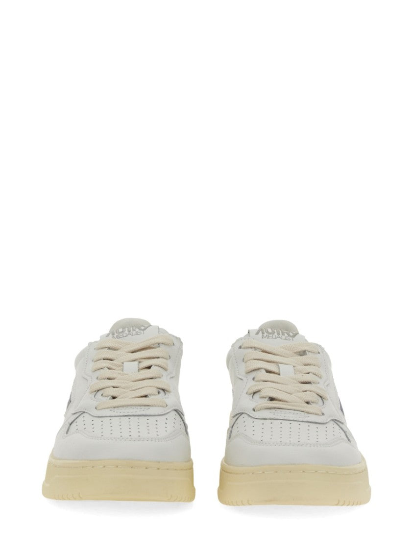 Autry Medalist Low Minimalist Leather Sneakers