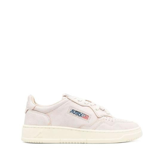 Autry Smooth Leather Low-Top Sneakers With Textured Sole