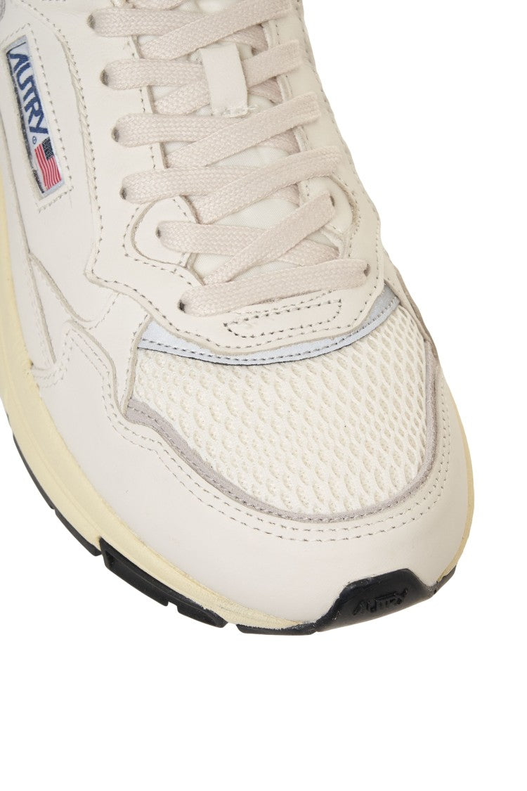 Autry Hyperway Low' Sneakers