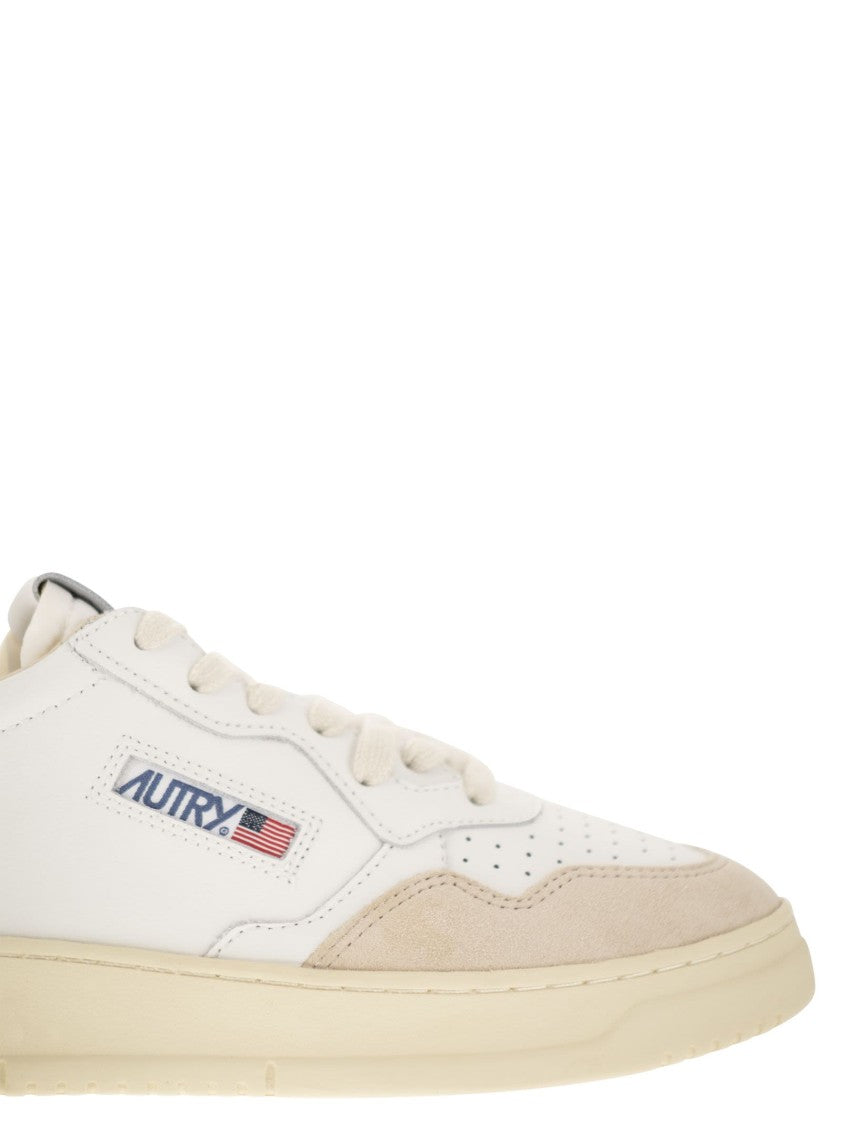 Autry Medalist Low - Leather And Suede Sneakers