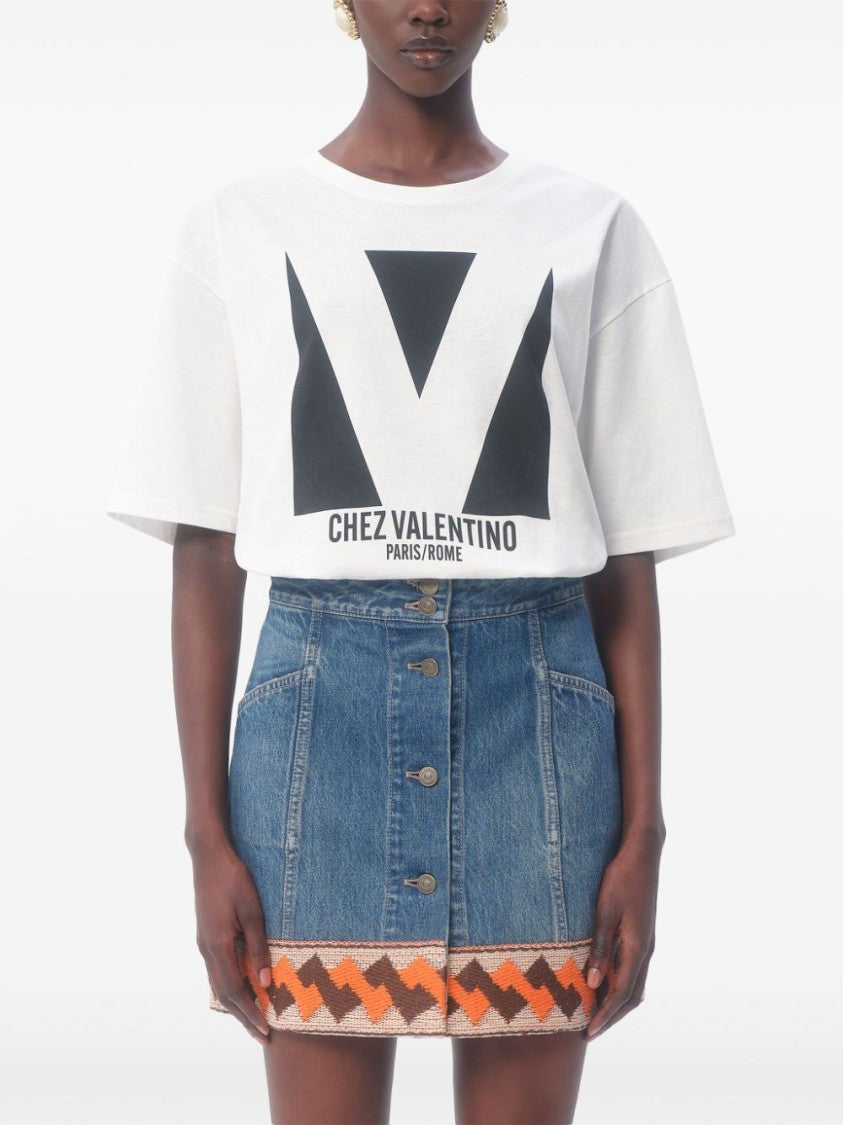 Valentino Graphic White T-Shirt With Bold Valentino Design