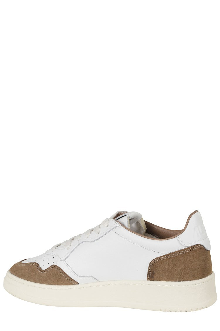 Autry White Tobacco Medalist Low Two-Tone Laces Leather Sneakers