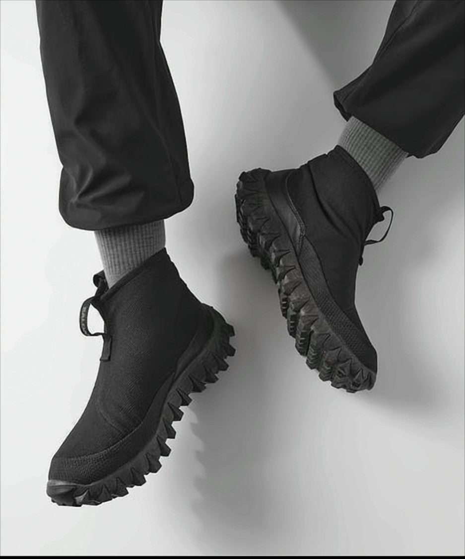 Salomon Ankle-High Black Wool-Lined Boots With Rugged Sole